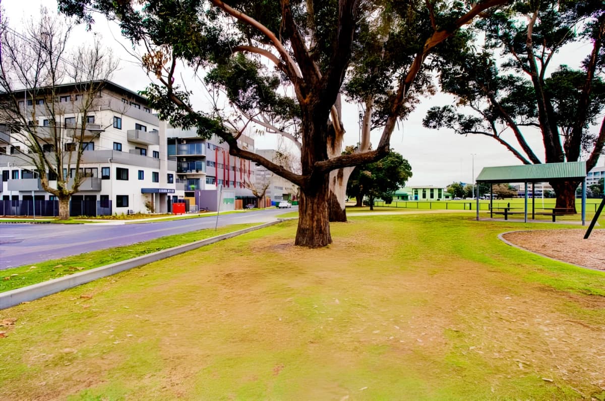 5 Dudley Street image 3