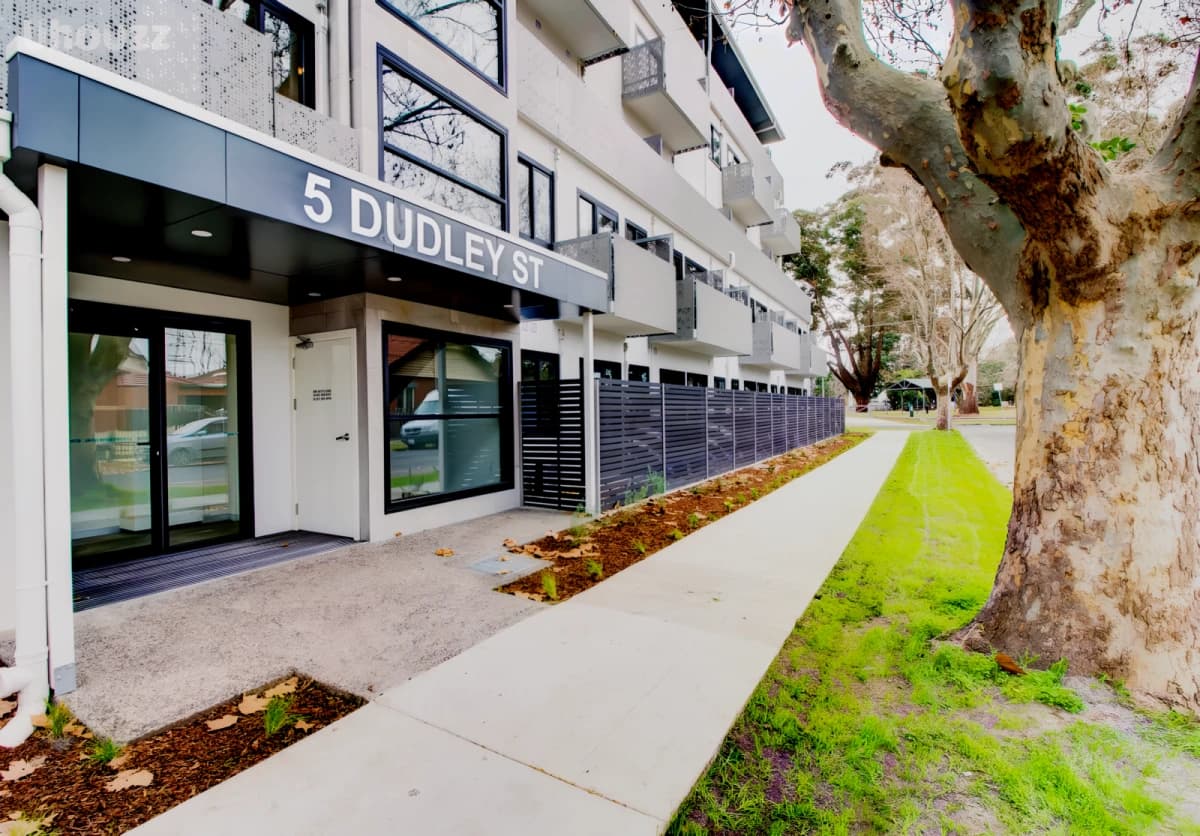 5 Dudley Street image 5