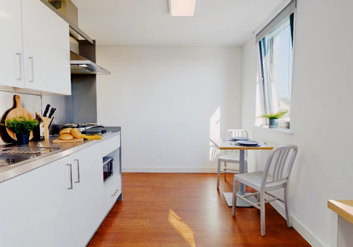 iQ Haywood House image