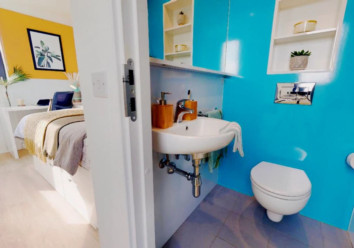 iQ Haywood House image