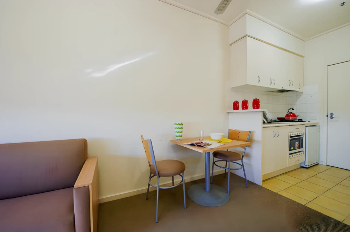 Student Living - 550 Lygon image
