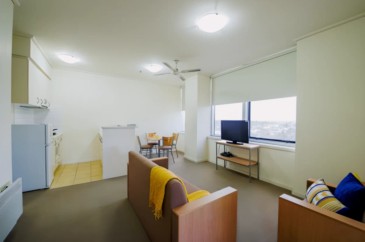 Student Living - 550 Lygon image