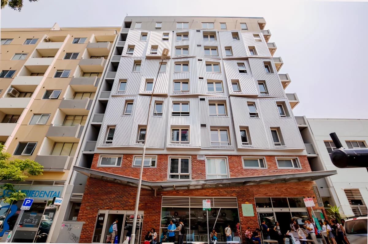 Carlton Residence image 4