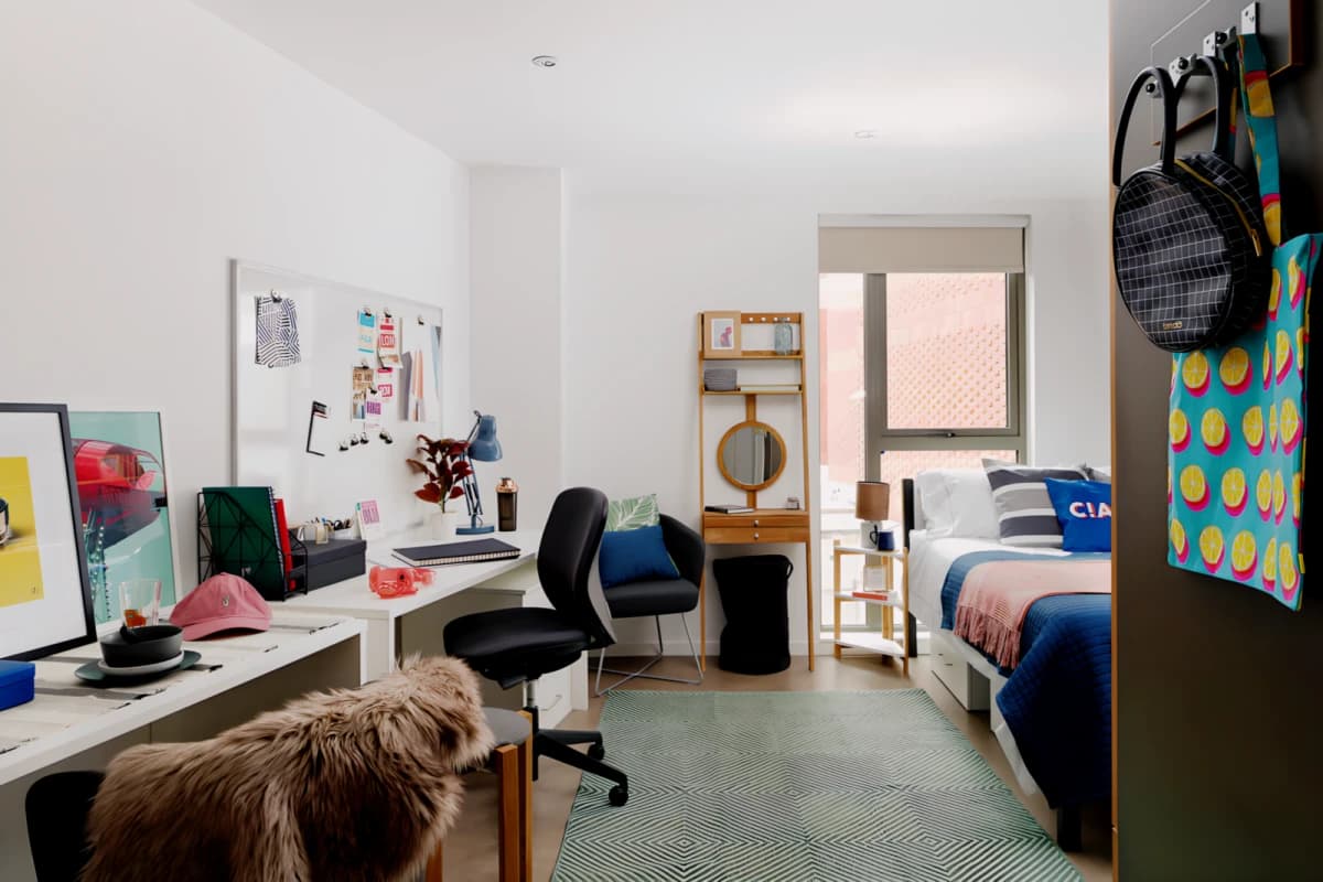 Ravenscourt House image