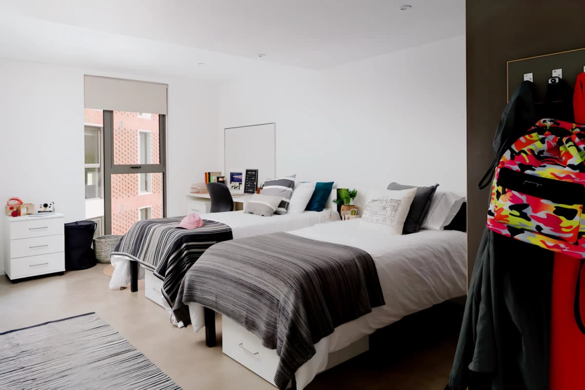 Ravenscourt House image