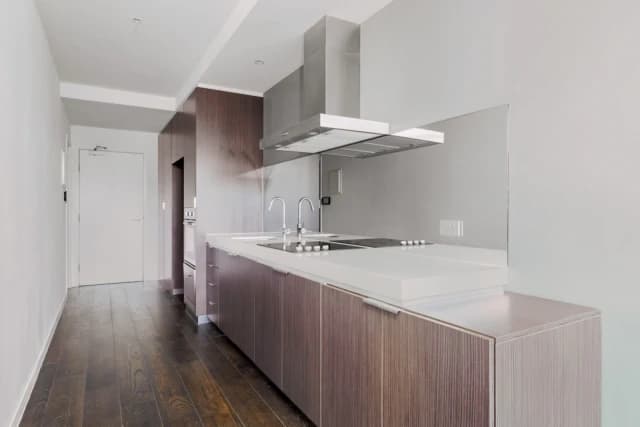 2403B/11 Rose Lane,Melbourne,Victoria 3000