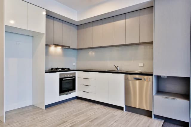 102/33 Coleman Parade,Glen Waverley,Victoria 3150