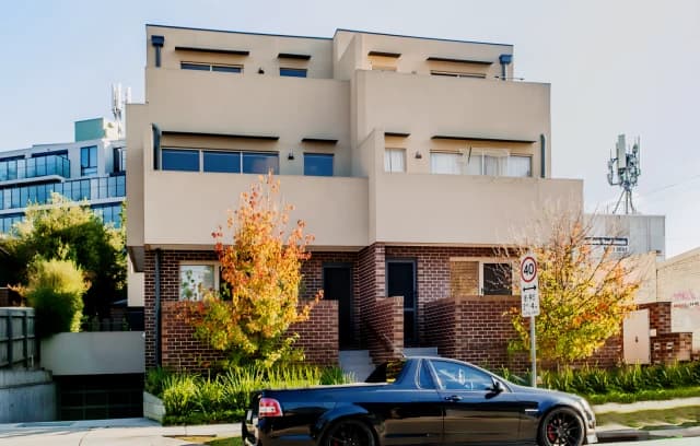 6/2 Minna Street,Blackburn,Victoria 3130
