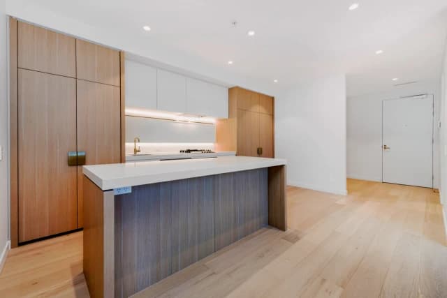2811/545 Station Street,Box Hill,Victoria 3128