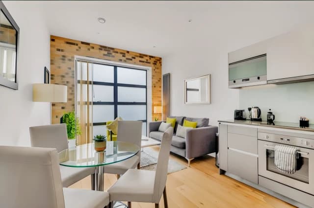 1 Bedroom Apartment