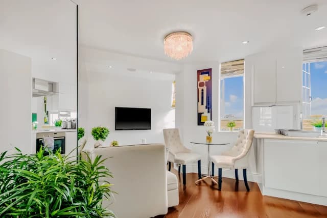 1 Bedroom Apartment
