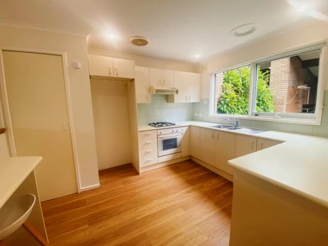 8/9 Kennedy Avenue, Ringwood