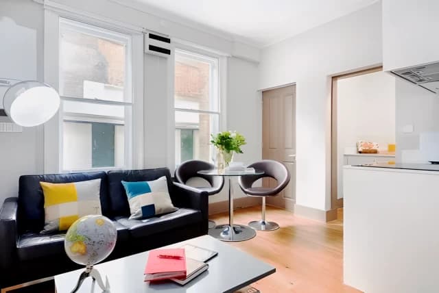 1 Bedroom Upper Floor