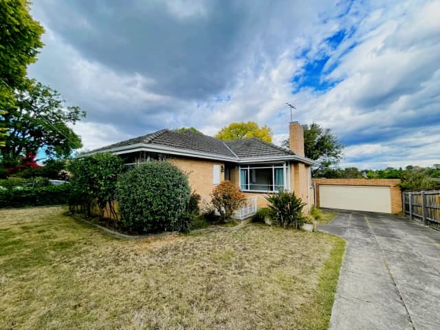 89 Hill Road, Balwyn North