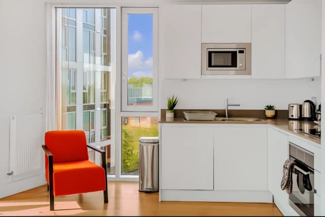 3 Bedrooms Apartment