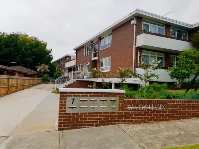 4/7 Ashby Grove, Ivanhoe