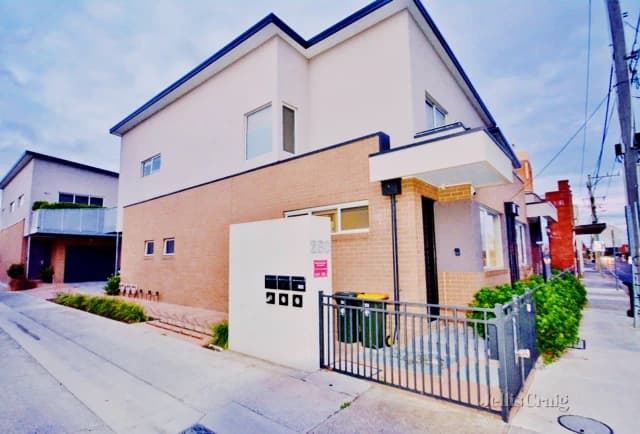 2 Bed, 2 Bath