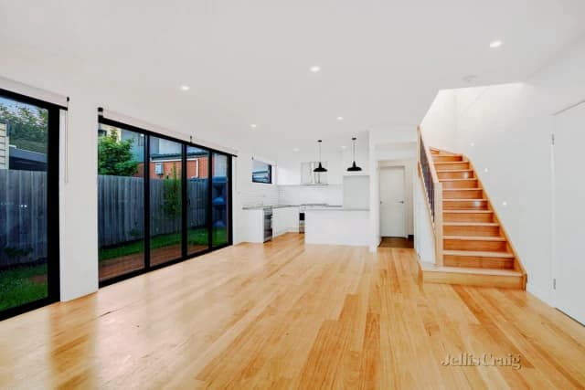 3/403 Albion Street, Brunswick West