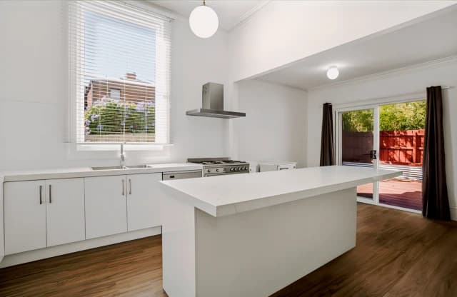 2 Normanby Street, Windsor