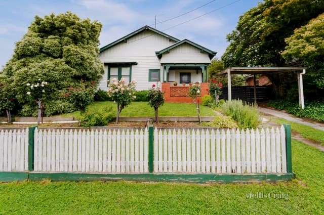 1 Cardigan Street, Lake Wendouree