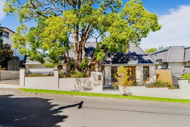 23 Pembroke Street, Surrey Hills