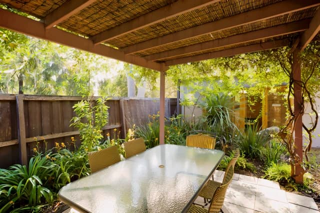 Outdoor Features