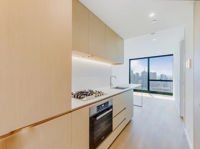 6305/70 Southbank Boulevard