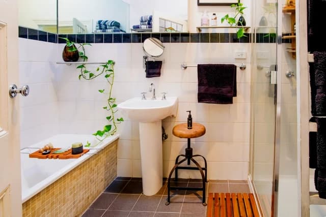 Victorian Heritage 1-bedroom Mansion apartment in St Kilda