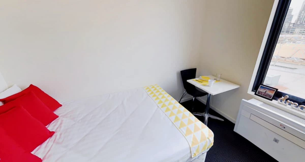 Student Living on Cobden image