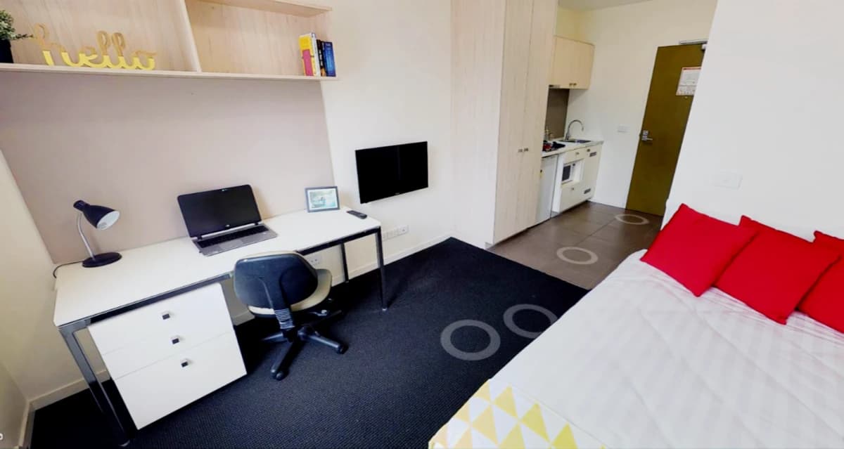 Student Living on Cobden image