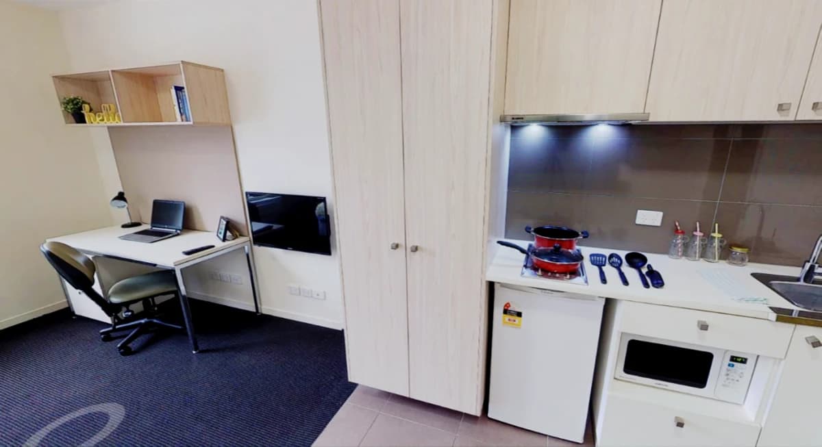 Student Living on Cobden image