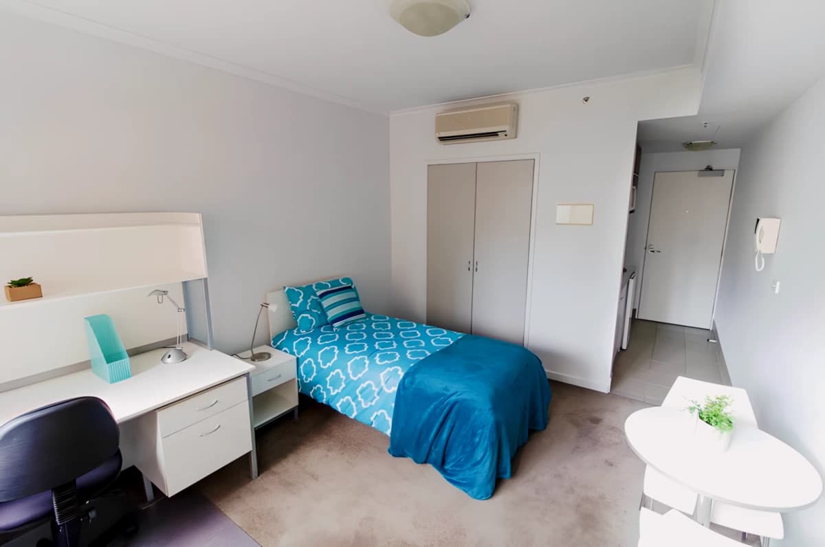 255 Cardigan Street image