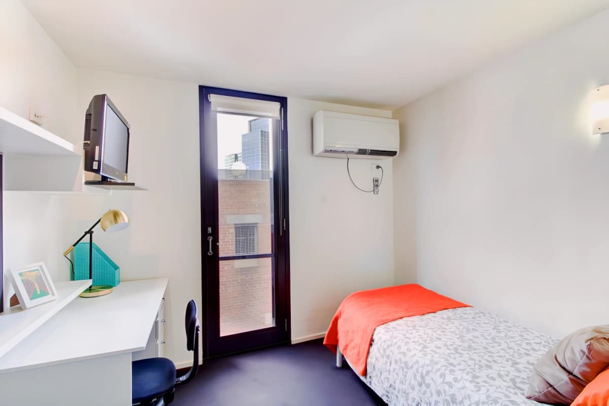 24 Barkly Place image 5