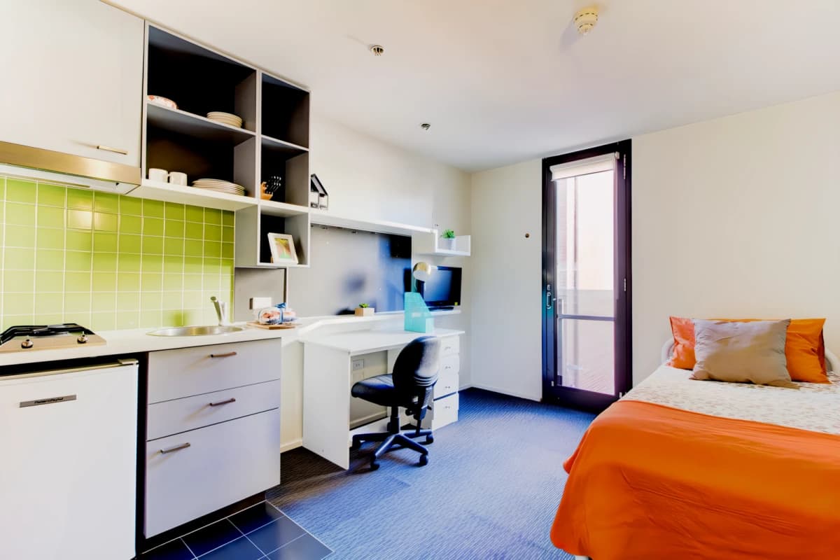 24 Barkly Place image 3