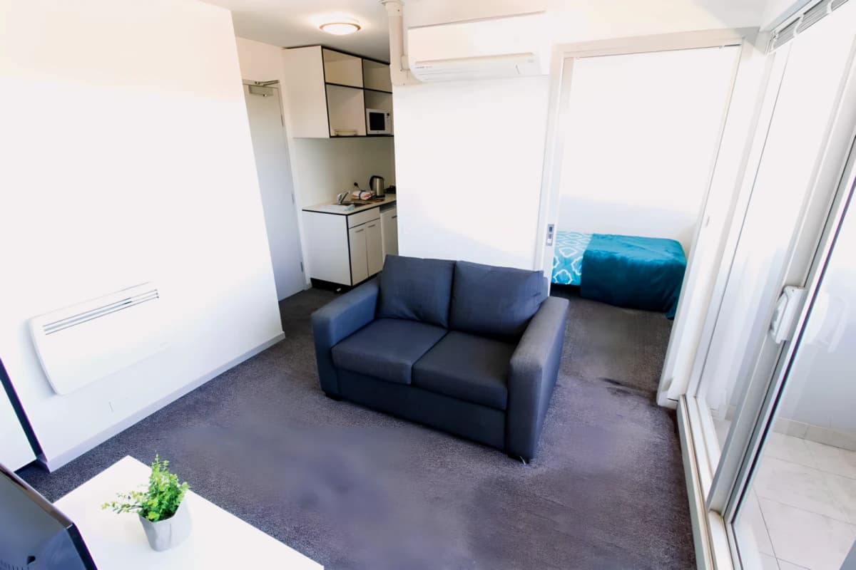 1728 Dandenong Road image