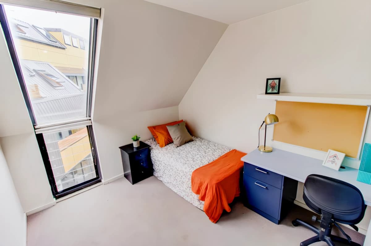 60 Waverley Road image