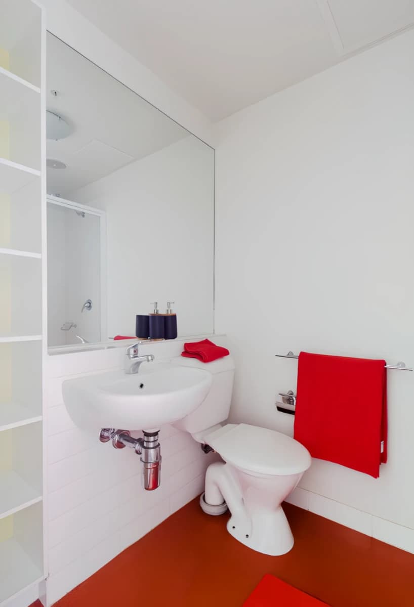 1 Queens Avenue image