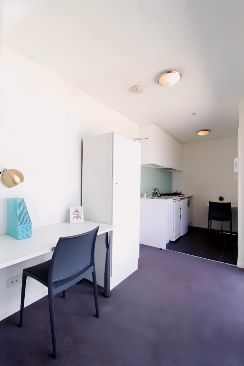 484 Elgar Road image