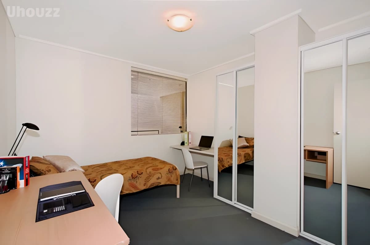 Student Living on A’Beckett image