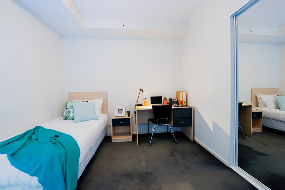 Student Living on Lonsdale image