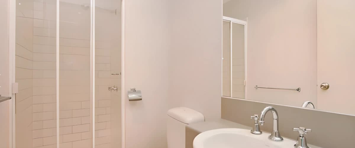 Student Living - 570 Swanston image