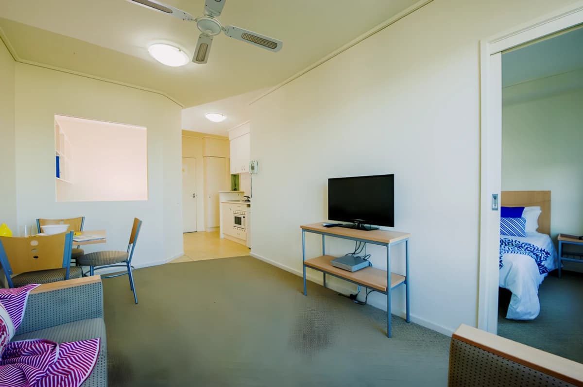 Student Living - 550 Lygon image 3