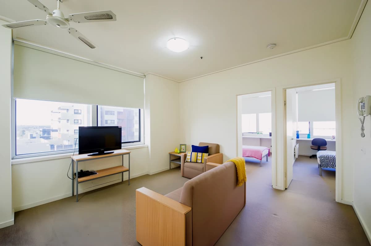 Student Living - 550 Lygon image