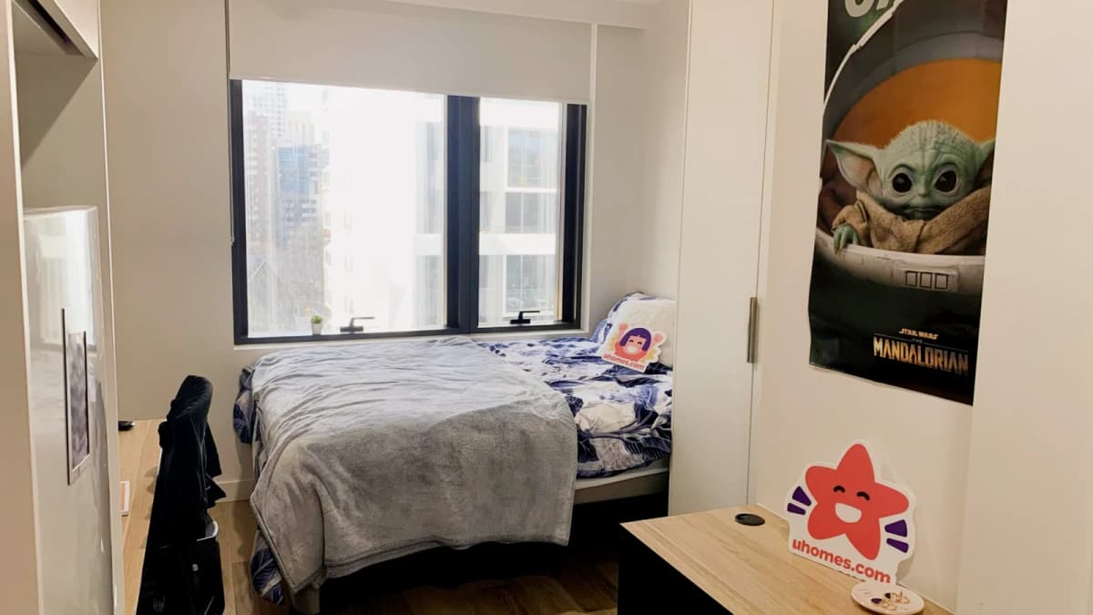Scape La Trobe image