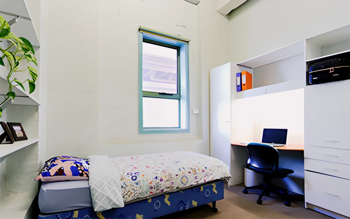 Bouverie Residence image