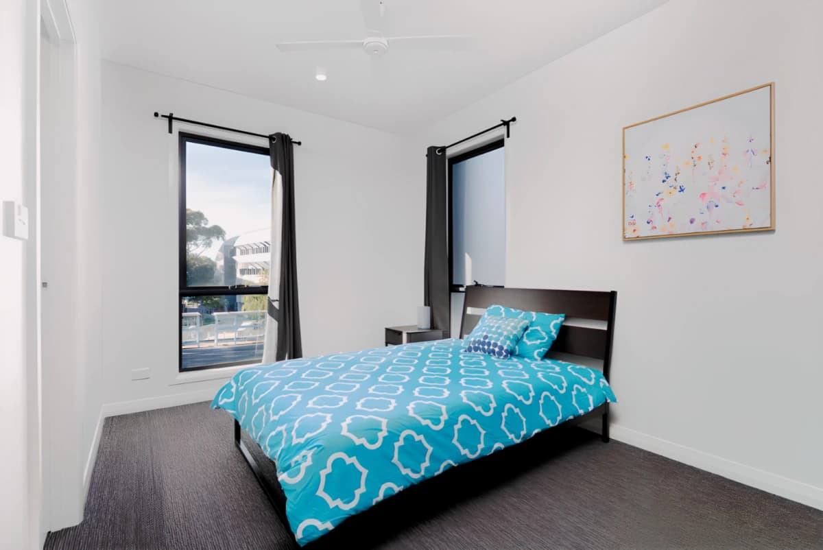 77 Elgar Road image