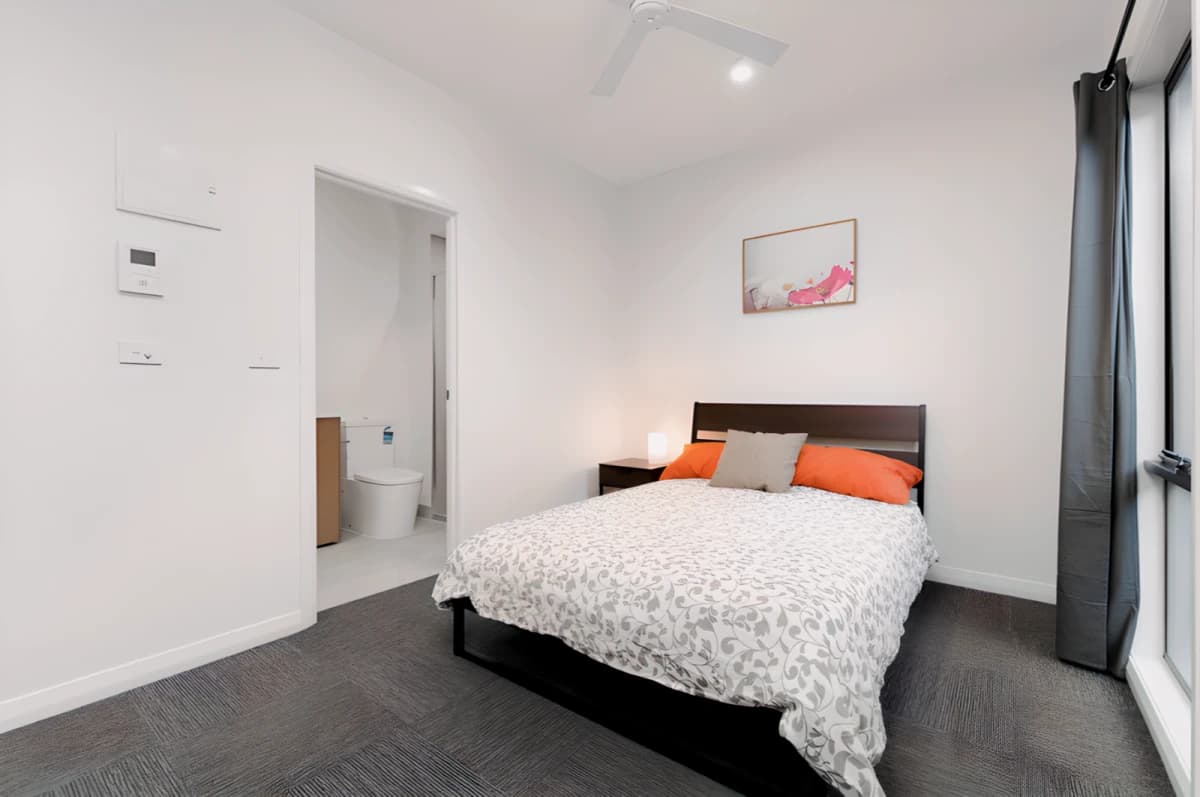 77 Elgar Road image