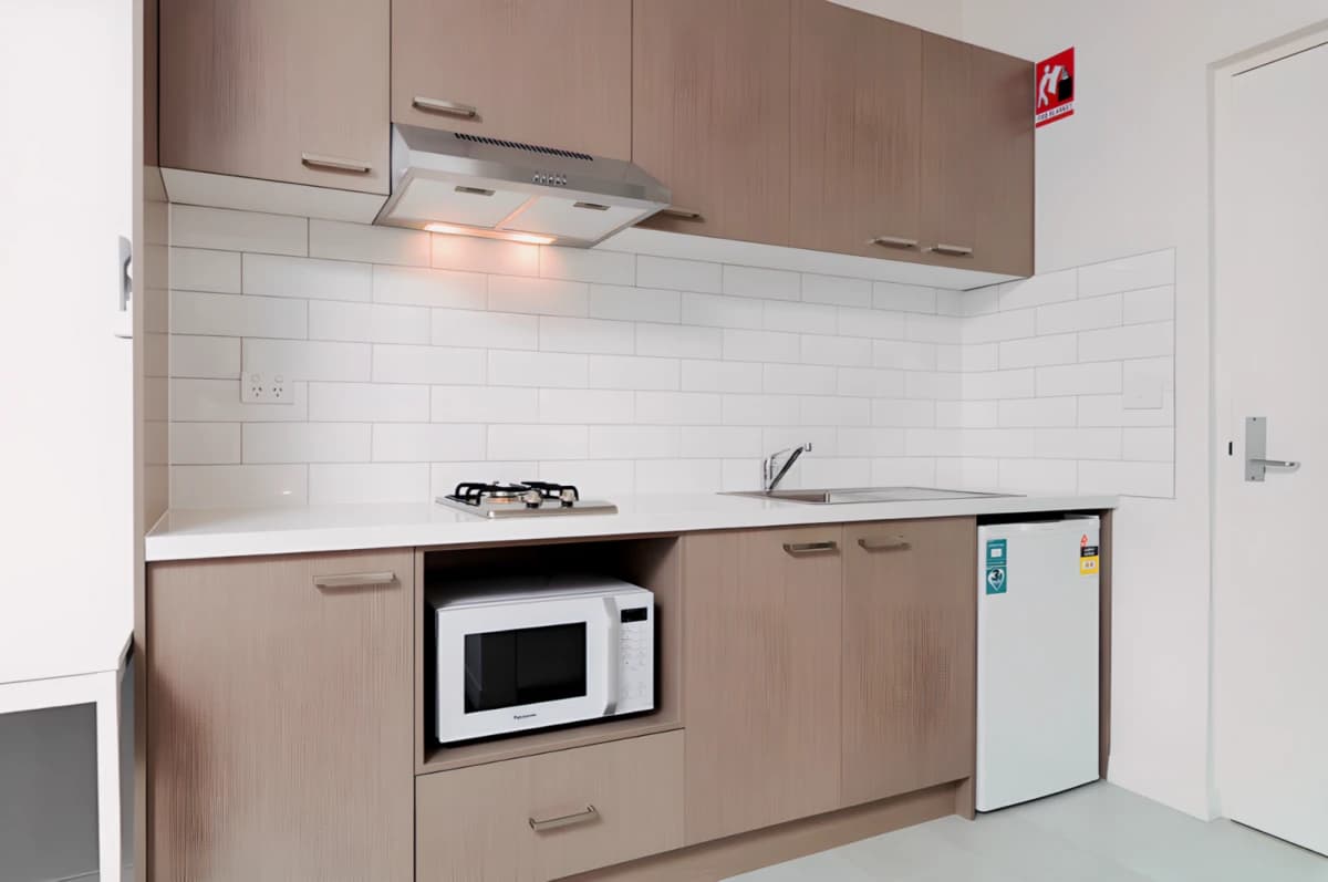 77 Elgar Road image