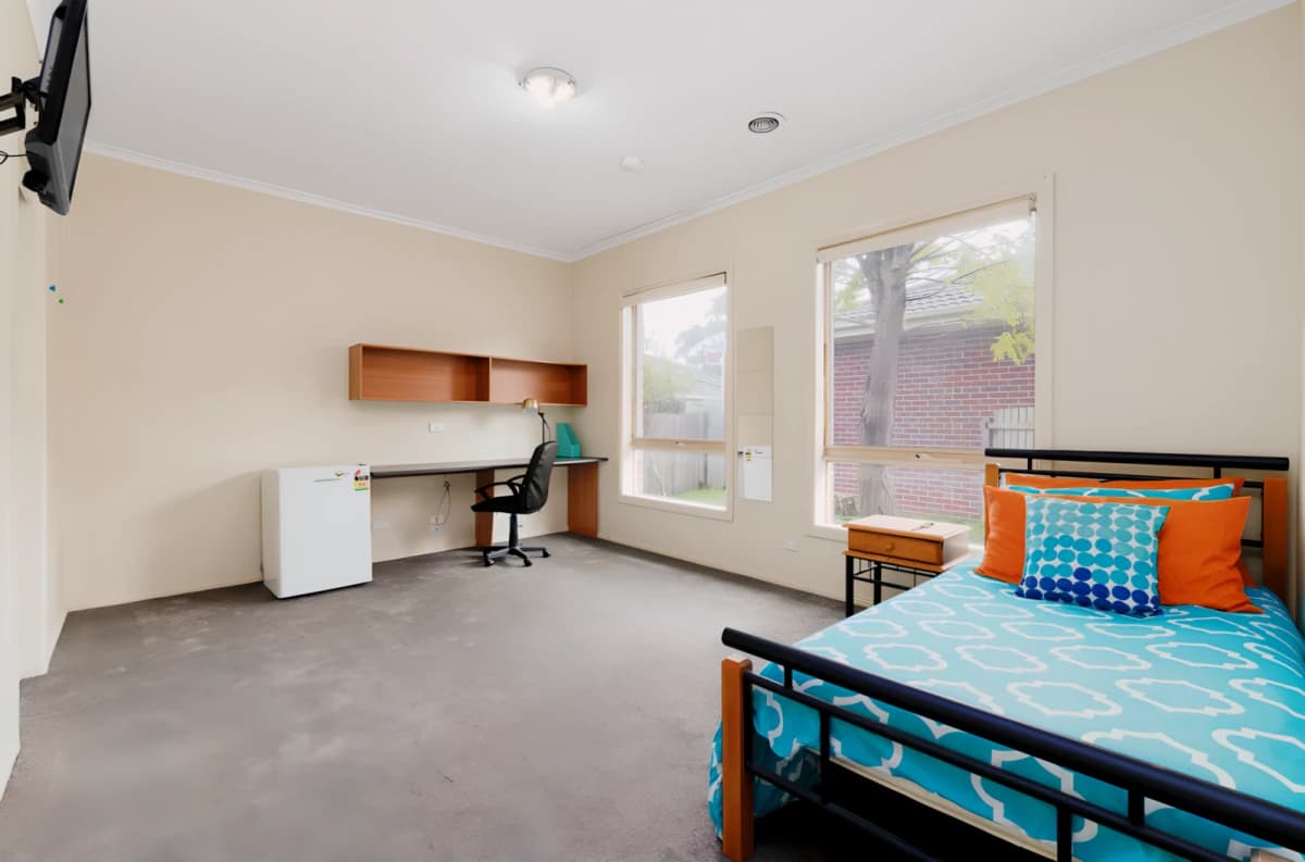 7 White Street image