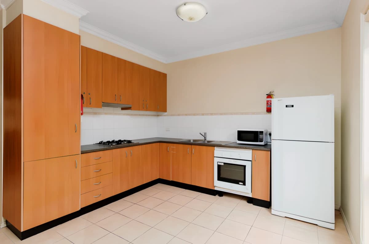 7 White Street image
